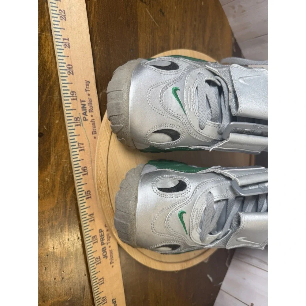 USED Nike Air Max Speed Turf 'Jets' (2012) – Men's Size 8  525225-001 Trainer